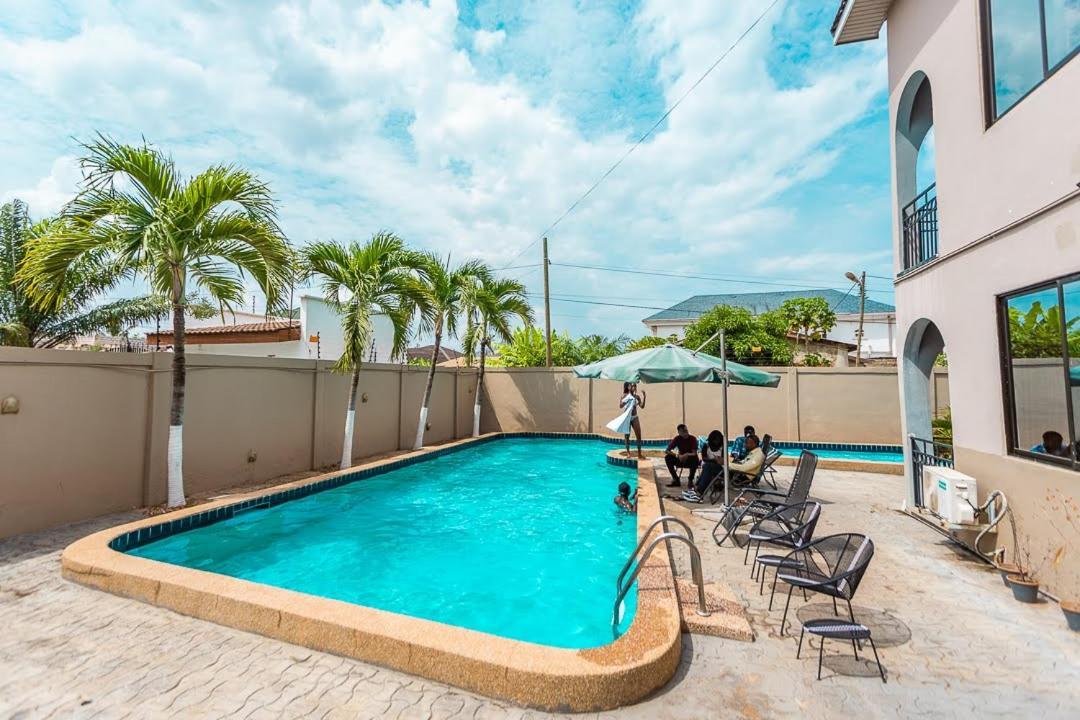 Dann Residence Ogbodjo Екстер'єр фото